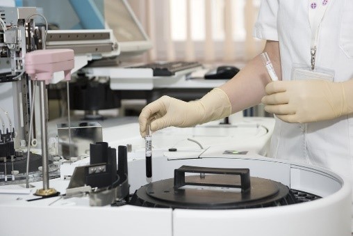 Pharmaceutical research being performed in a lab